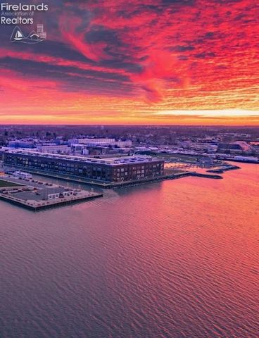 401 W Shoreline Dr Unit 314, Sandusky, OH 44870