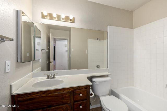 4021 E DES MOINES Street, Mesa, AZ 85205