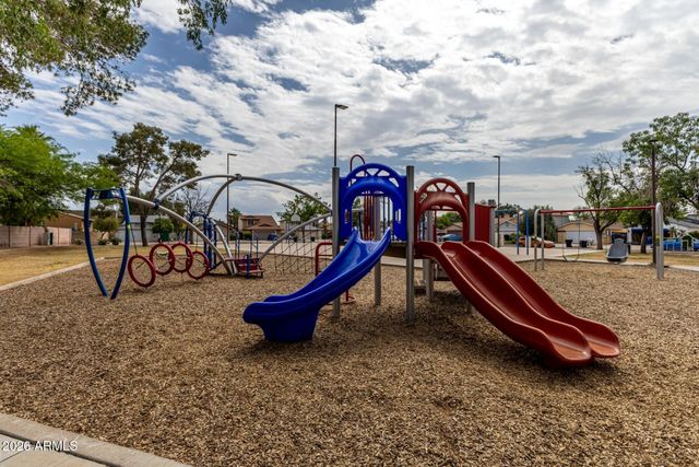 4021 E DES MOINES Street, Mesa, AZ 85205