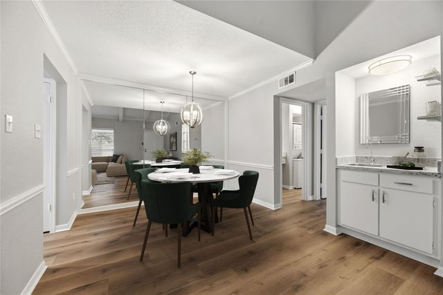 5711 Sugar Hill Drive 24, Houston, TX 77057