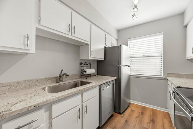 5711 Sugar Hill Drive 24, Houston, TX 77057
