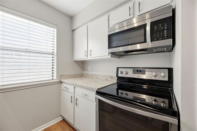 5711 Sugar Hill Drive 24, Houston, TX 77057