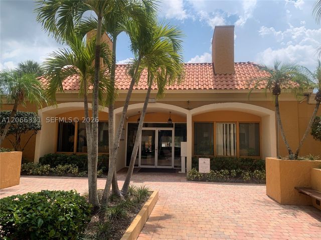 17901 NW 68th Ave T104, Hialeah, FL 33015