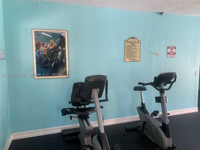 17901 NW 68th Ave T104, Hialeah, FL 33015
