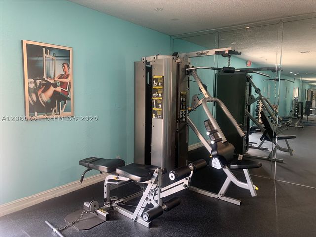 17901 NW 68th Ave T104, Hialeah, FL 33015