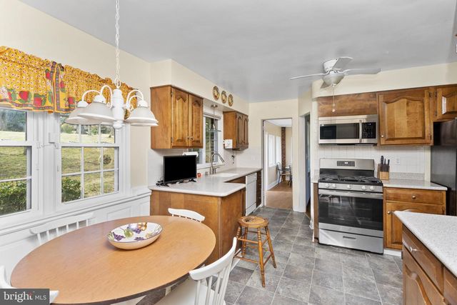 47 MONTAGUE AVE, Ewing, NJ 08628