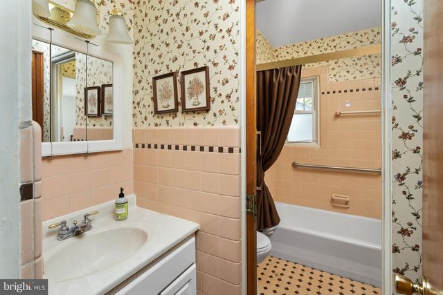 47 MONTAGUE AVE, Ewing, NJ 08628