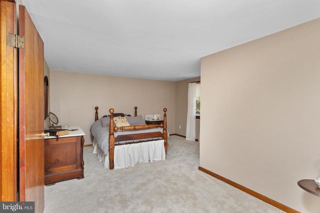 47 MONTAGUE AVE, Ewing, NJ 08628