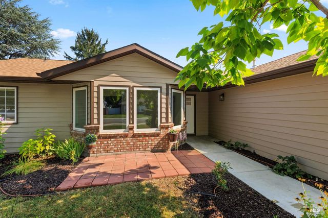 680 W Applegate St, Meridian, ID 83642