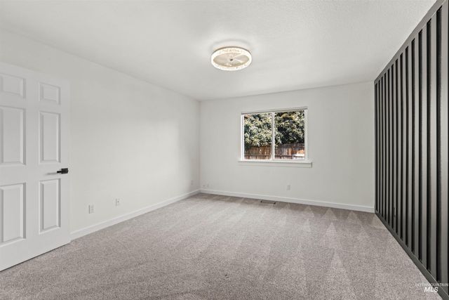 680 W Applegate St, Meridian, ID 83642