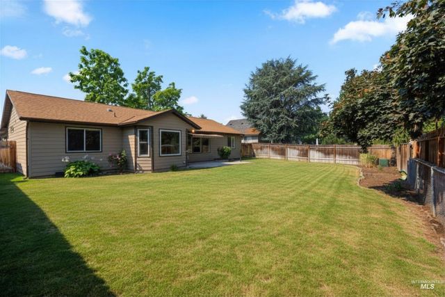 680 W Applegate St, Meridian, ID 83642