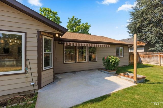 680 W Applegate St, Meridian, ID 83642