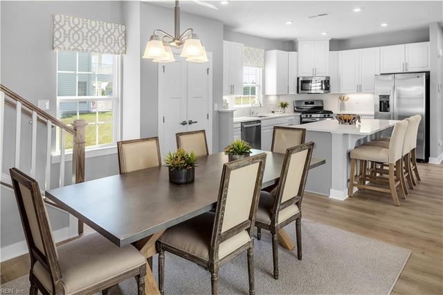 120 Ryker RD W, Moyock, NC 27958