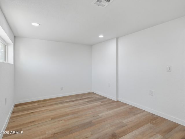 8025 N 11TH Place, Phoenix, AZ 85020