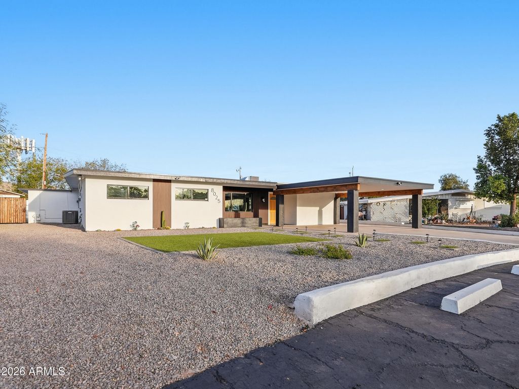 8025 N 11TH Place, Phoenix, AZ 85020 — photo 2