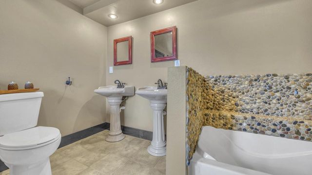 W2692 Woodland ROAD, Sheboygan Falls, WI 53085