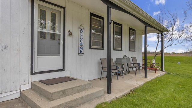 W2692 Woodland ROAD, Sheboygan Falls, WI 53085