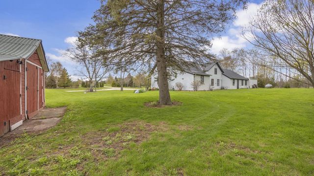 W2692 Woodland ROAD, Sheboygan Falls, WI 53085