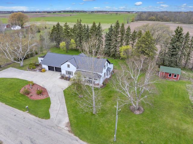 W2692 Woodland ROAD, Sheboygan Falls, WI 53085