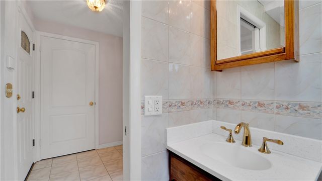 122 Pine Valley Drive, Greece, NY 14626