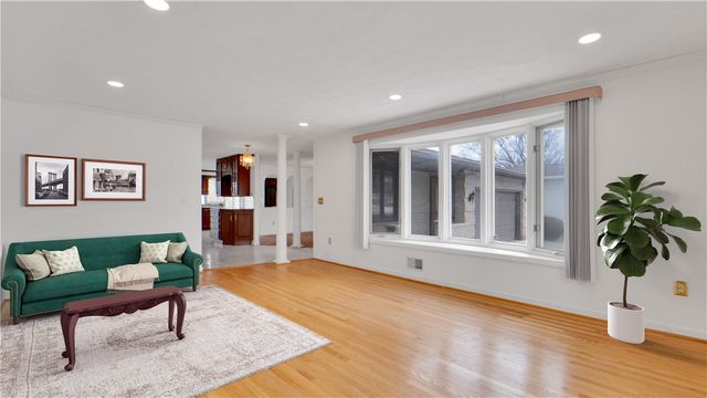 122 Pine Valley Drive, Greece, NY 14626