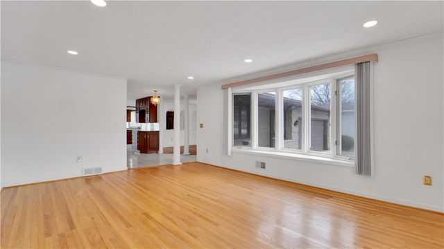 122 Pine Valley Drive, Greece, NY 14626