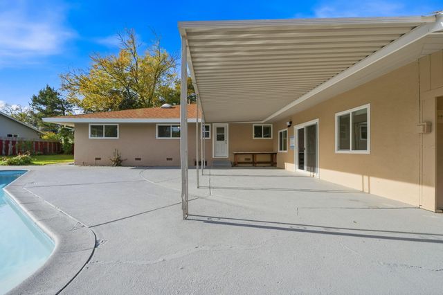 3911 Roesner Avenue, Redding, CA 96002