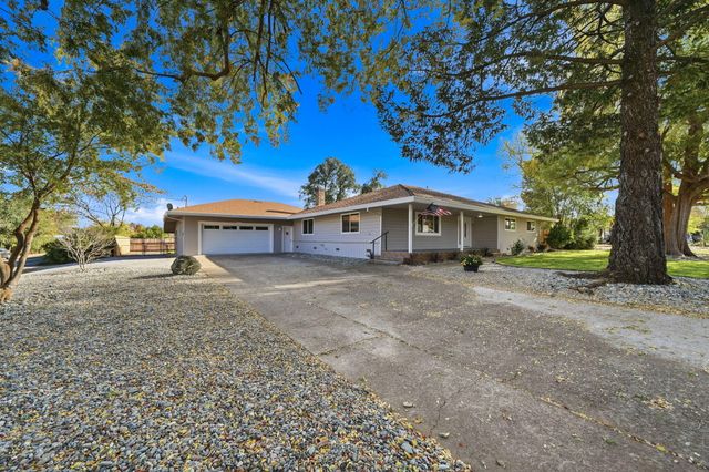 3911 Roesner Avenue, Redding, CA 96002