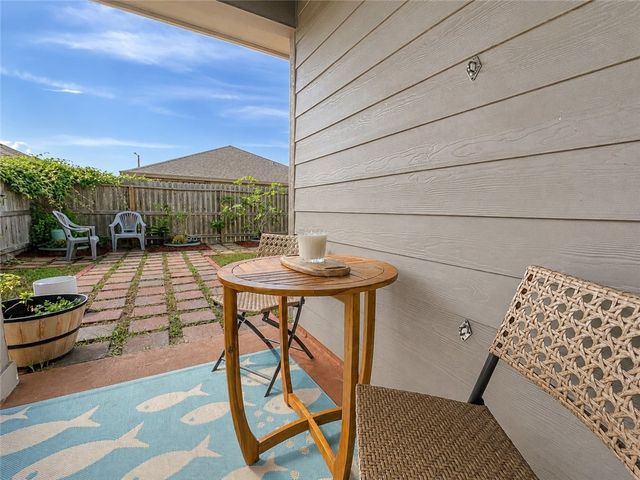 2321 Sky Crest Dr, Corpus Christi, TX 78418