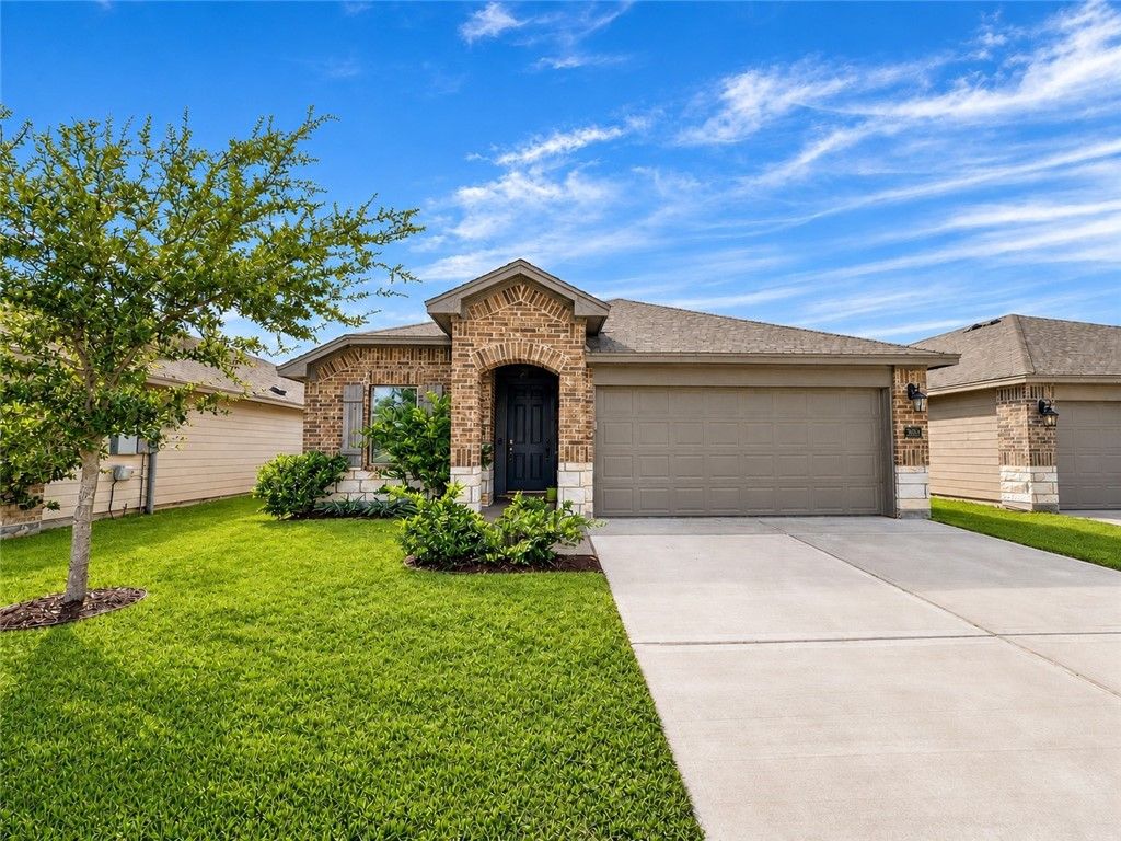 2321 Sky Crest Dr, Corpus Christi, TX 78418 — photo 2