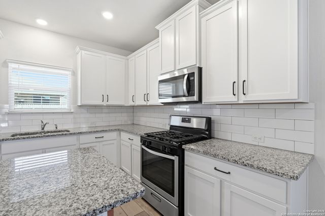 3449 Cottonwood Canyon, Bulverde, TX 78163