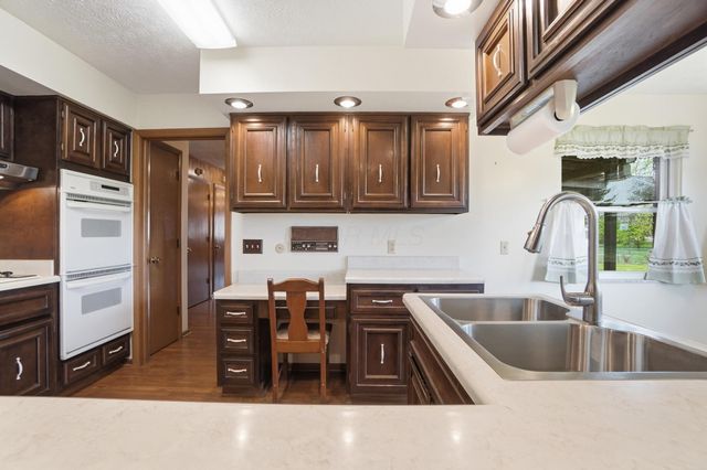 2432 Koebel Road, Columbus, OH 43207
