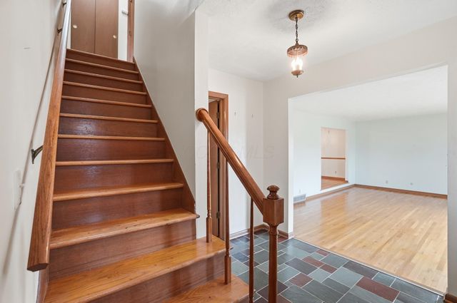2432 Koebel Road, Columbus, OH 43207