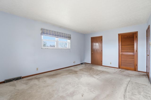 2432 Koebel Road, Columbus, OH 43207