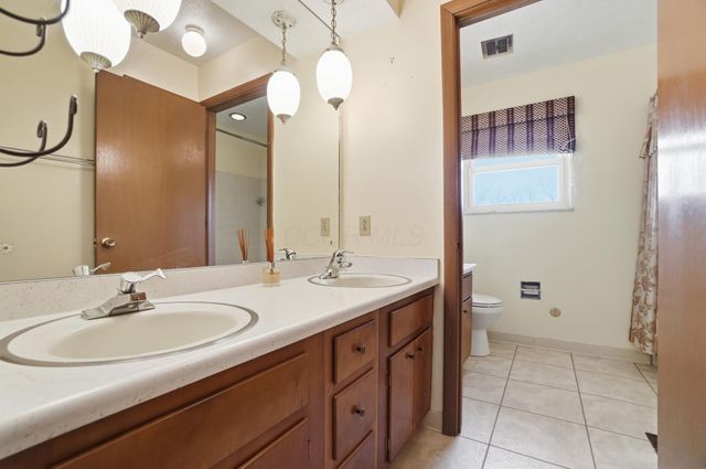 2432 Koebel Road, Columbus, OH 43207