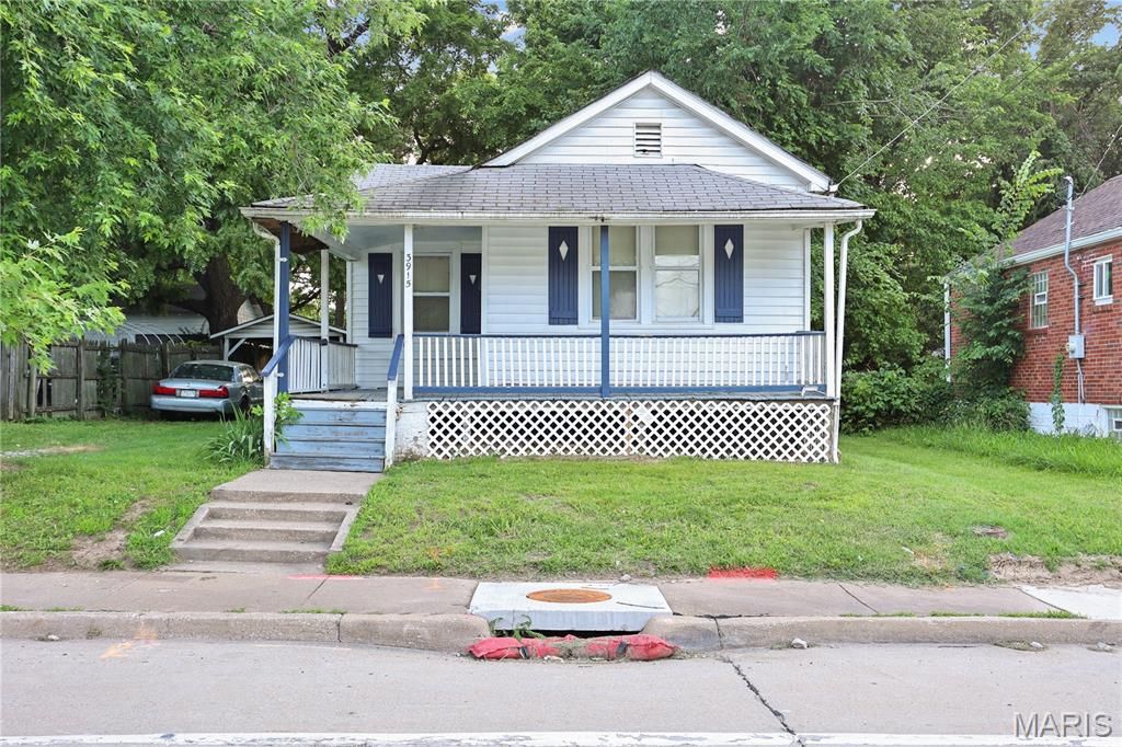 3915 N Hanley Road, St Louis, MO 63121