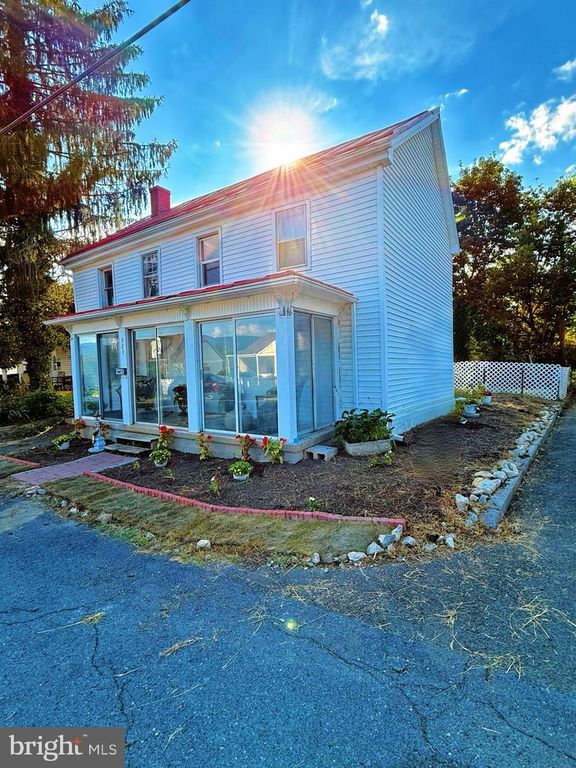 323 N CHURCH ST, Woodstock, VA 22664