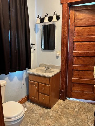 1005 S 14th Street, New Castle, IN 47362