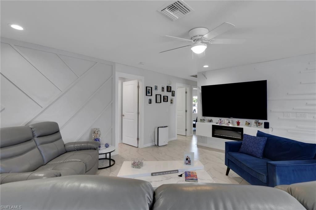 617/619 SE 12th CT, CAPE CORAL, FL 33990 — photo 2
