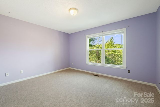 207 Christina Court, Asheville, NC 28806