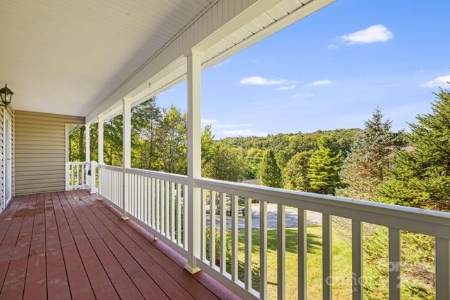 207 Christina Court, Asheville, NC 28806