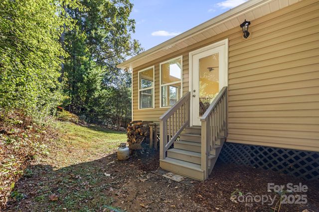 207 Christina Court, Asheville, NC 28806