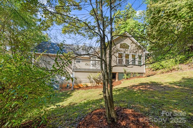 207 Christina Court, Asheville, NC 28806