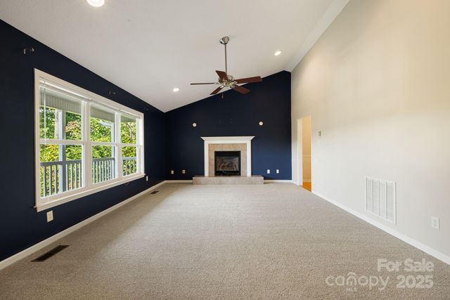 207 Christina Court, Asheville, NC 28806