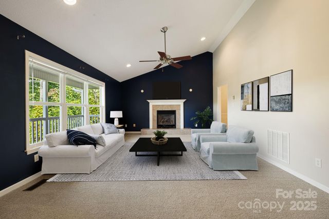 207 Christina Court, Asheville, NC 28806