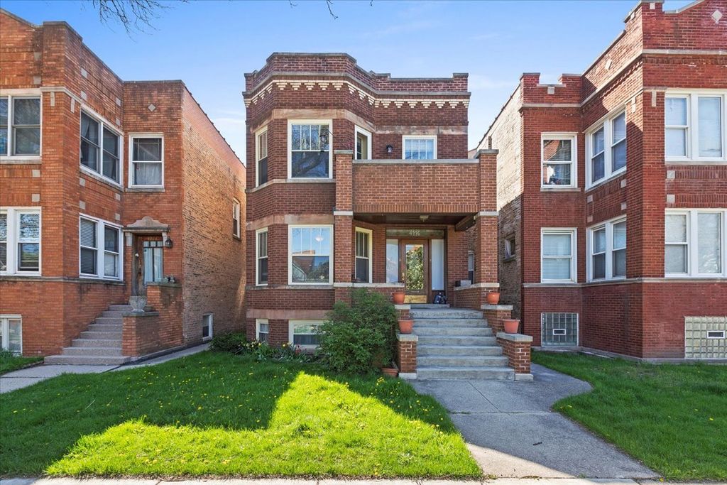 4226 N Sawyer Avenue 1, Chicago, IL 60618