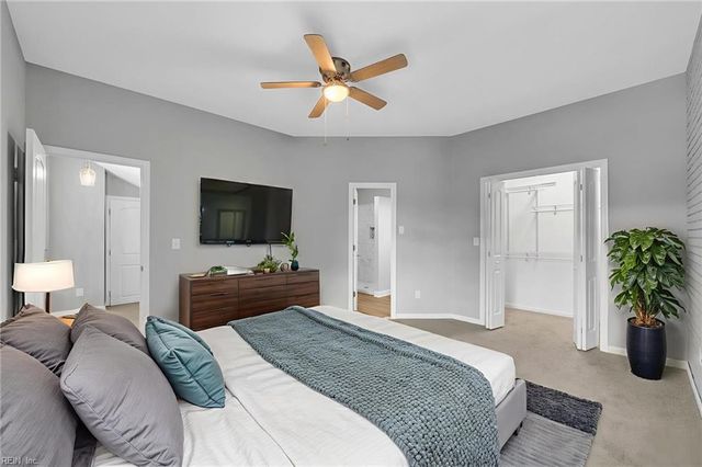 533 E Lake CIR, Chesapeake, VA 23322