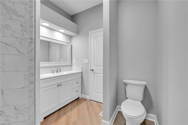 533 E Lake CIR, Chesapeake, VA 23322