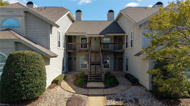 533 E Lake CIR, Chesapeake, VA 23322