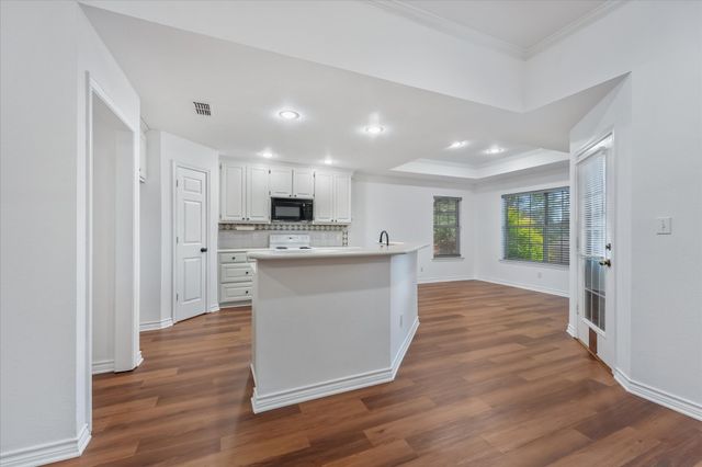 2305 Whispering Oaks, Denton, TX 76209